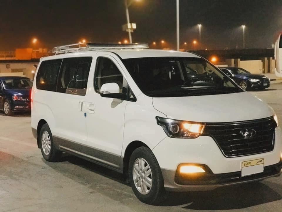 منشور 4: إيجار سيارة هيونداي H1
