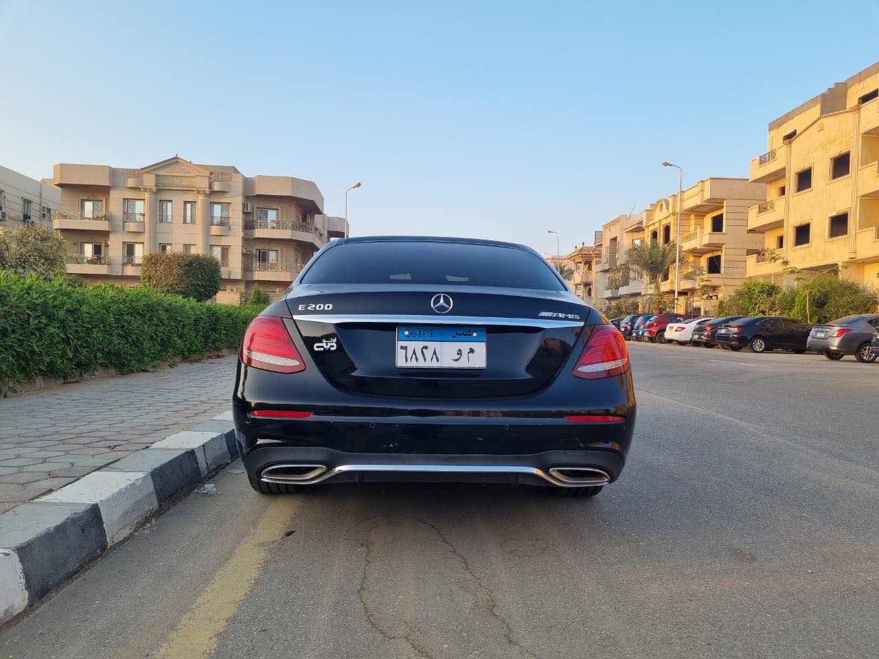 ايجار مرسيدس E200  شركة تورزم تورز لاحدث انواع السيارات تصميم فاخر يليق بالمناسبات الرسميه 