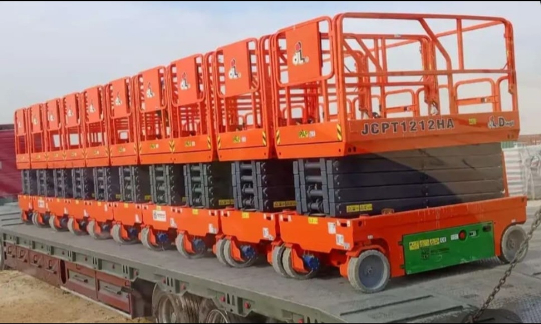 انجاز توب لتاجير المعدات الثقيله&nbsp;والخفيفه